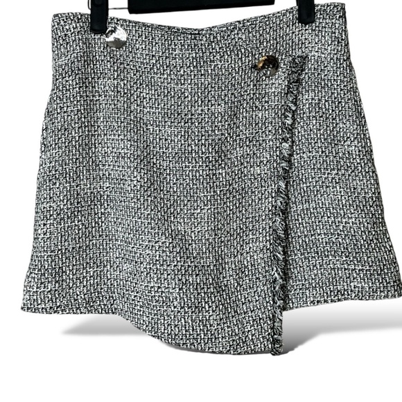 ZARA NWT Cotton Black / White Tweed Skort Silver Buttons Side Zipper US Sz M - Picture 4 of 13